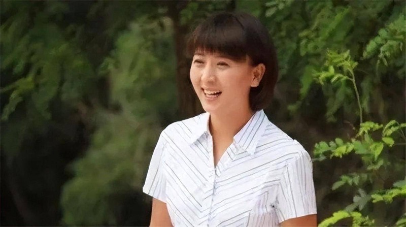 闫学晶